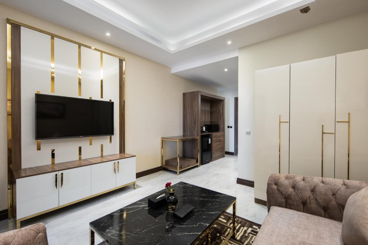 Gladiolus Hotel 3*