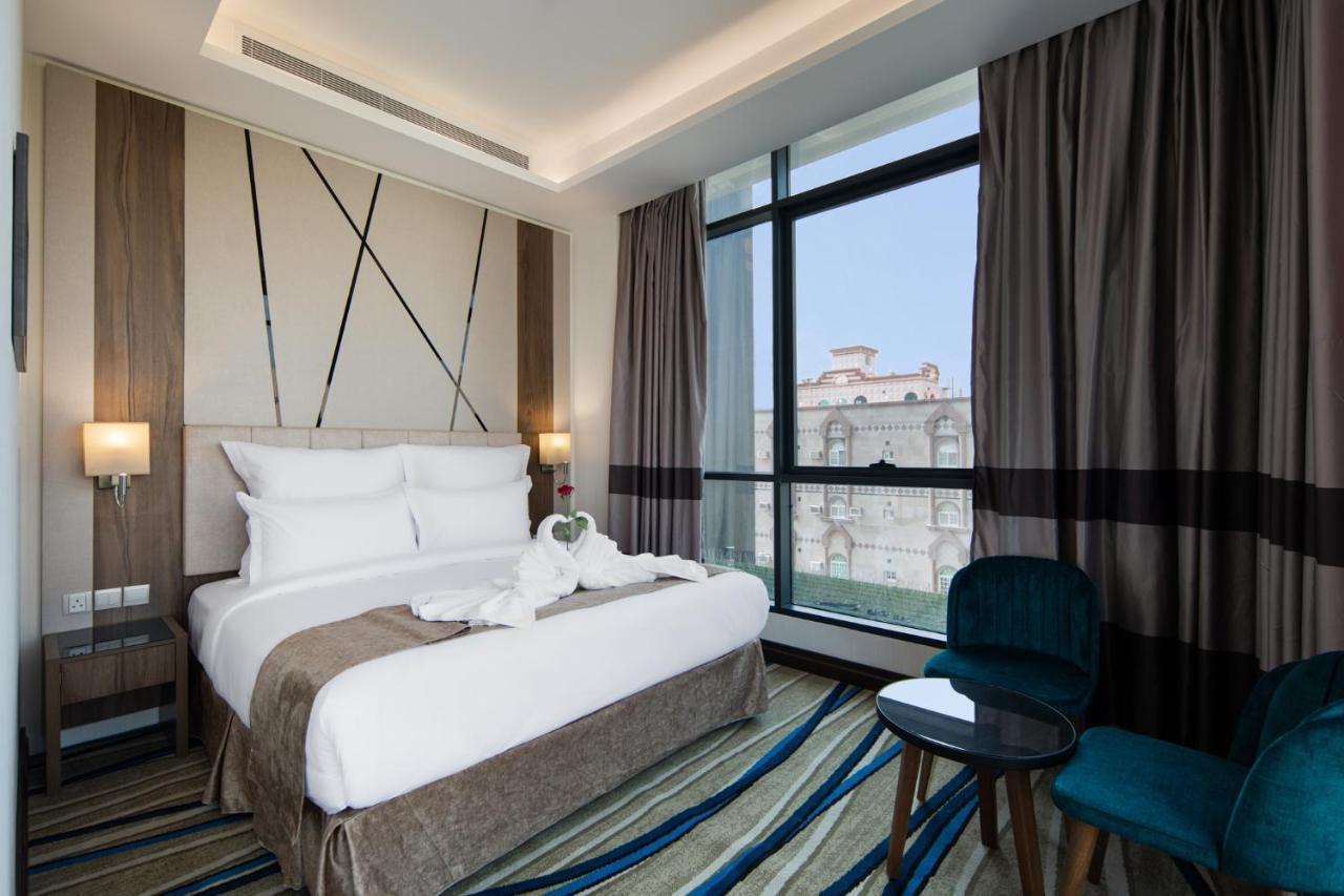 Gladiolus Hotel 3*